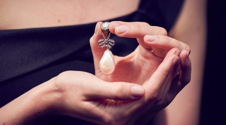 Diamond-pearl-pendant-marie-antoinettes-auction-sotheby's
