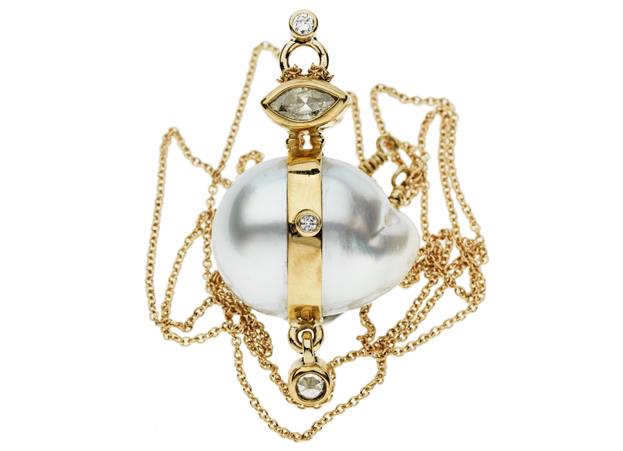 Bergsøe_necklace_gold_southseapeatl_diamond_huvudbildonline