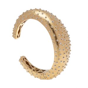 Maffigt armband från Pantolin Fine Jewellery i 18K guld och prickar i silver