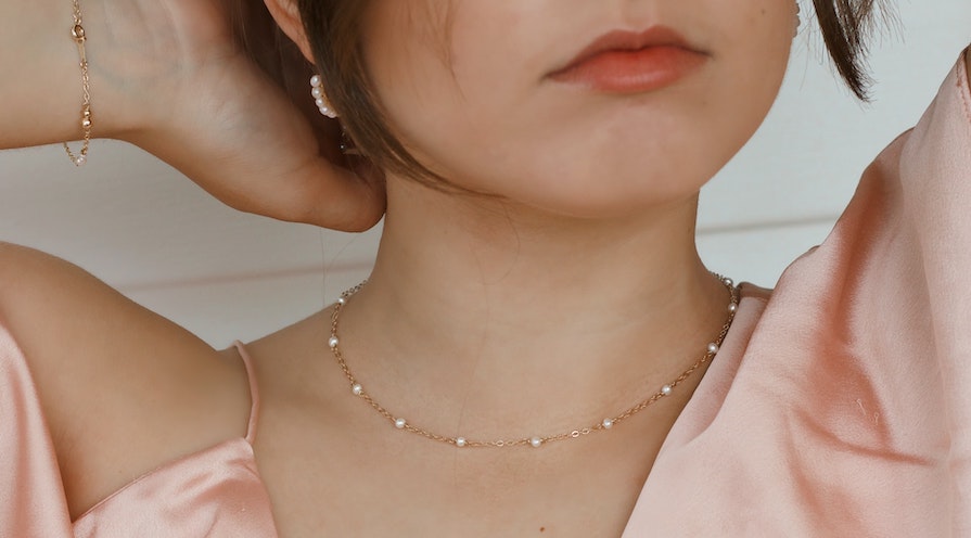 smycken med pärlor halsband