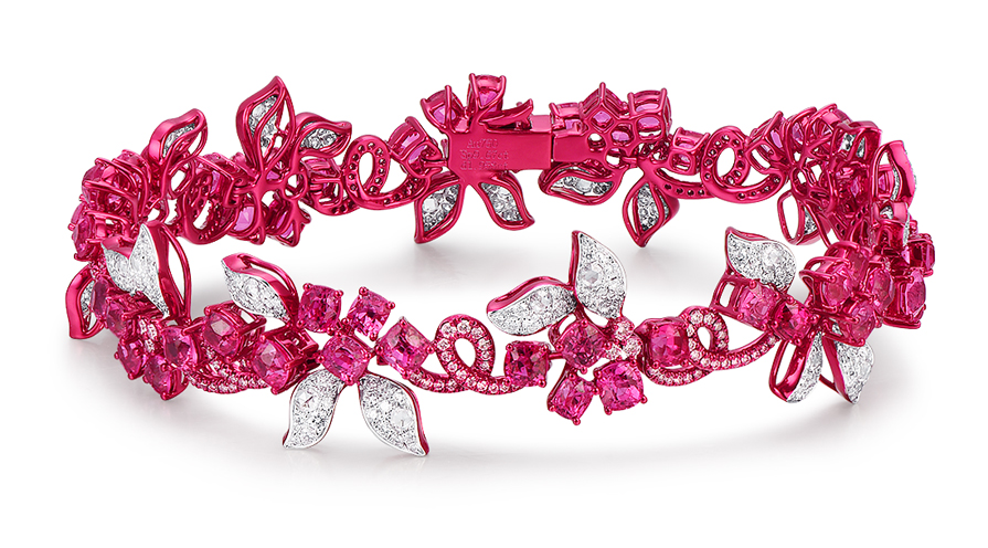 colourful bracelet in pink - a big jewelry trends