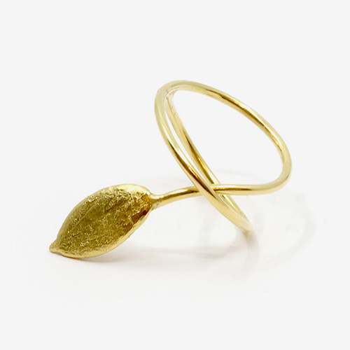 Mari Ishikawa Moonlight ring