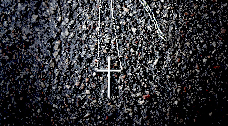 Kors i silver av Tove Knuts