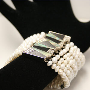 armband av Suzanne Farnert