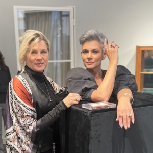 Anette Roxnäs med modell Anna