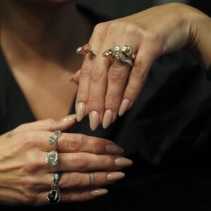 Smycken av Etna Jewellery & Design