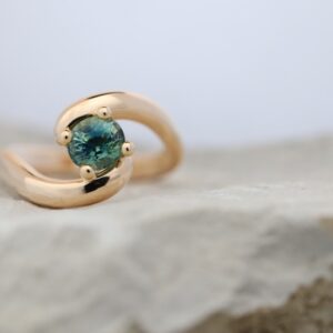 Guldring från guldsmed lancing