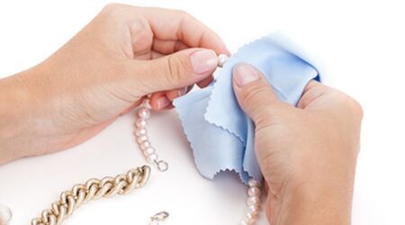 rengöring smyckesvård trasa