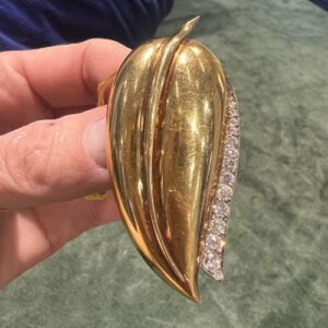 Antik- och ädelstenshandlaren Ernst Färber är en personlig favorit – inte minst för att de alltid lyckas visa mig ”nya” sköna ting av Suzanne Belperron.