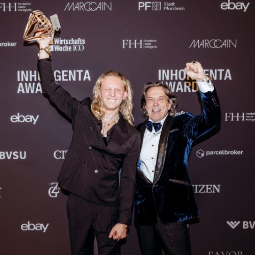 Den brittiske juveldesignern Stephen Webster och Inhorgenta Award.vinnaren i kategorin för Årets designnykomling Georg Schiller.