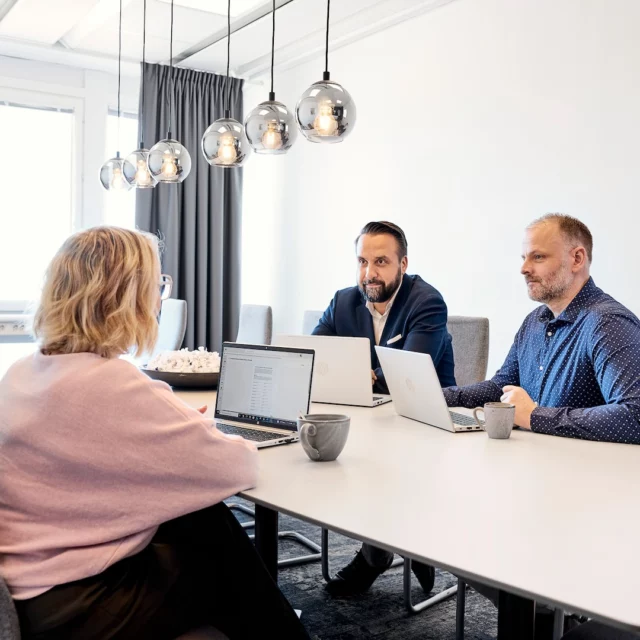 NSG har de senaste åren expanderat sin verksamhet och siktar på att bli Nordens ledande aktör inom ädelmetallbranschen. Med nytt kontor i Helsingfors och planer på ytterligare expansion visar bolaget en tydlig ambition att förstärka sin närvaro och konkurrenskraft i branschen. 💍  Läs mer om NSGs resa framåt på Aurumforum.se  #nsg #nsg_sweden #ädelmetallbranschen #ädelmetaller #guldsmedsbranschen